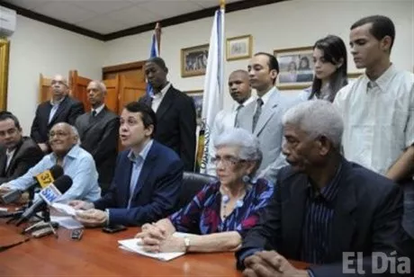 http://eldia.com.do/image/article/34/460×390/0/009D767D-02E5-4977-BF37-490B8175ED12.jpeg