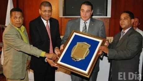 http://eldia.com.do/image/article/32/460×390/0/14F69F7D-A2C6-4E5F-93B6-7AE6DD92812B.jpeg