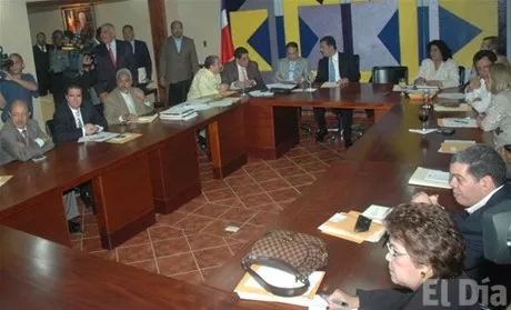 http://eldia.com.do/image/article/32/460×390/0/1B6C94F7-567A-4F93-9CE0-54C4403BB291.jpeg