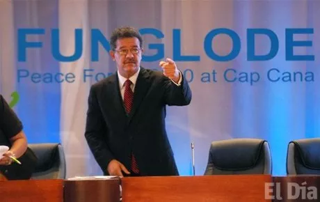 http://eldia.com.do/image/article/34/460×390/0/868EB2A9-EE5D-421C-98F8-EF428FF04889.jpeg