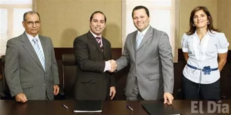 http://eldia.com.do/image/article/35/460×390/0/AE75A7D7-95F2-479E-86E9-AEA57EA7BB64.jpeg