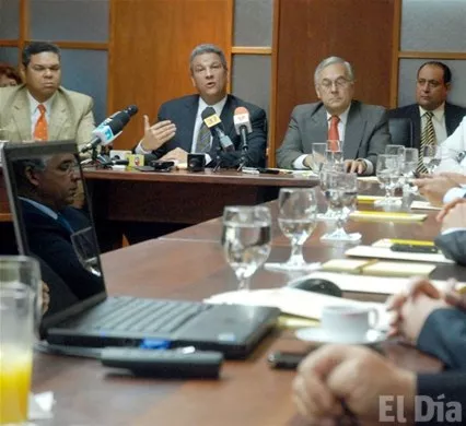 http://eldia.com.do/image/article/35/460×390/0/DA9C4E7C-AEA2-41EB-817B-60495BE5213C.jpeg