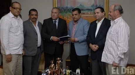 http://eldia.com.do/image/article/34/460×390/0/E2F33984-6233-4411-AE1E-B905BDEC75BF.jpeg