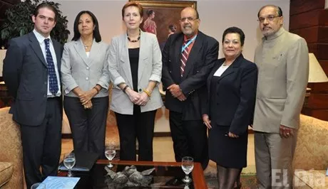 http://eldia.com.do/image/article/36/460×390/0/0D915F0B-D5B2-4C08-9607-F8BCE7BF5802.jpeg