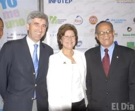 http://eldia.com.do/image/article/36/460×390/0/2D5EF5CF-CC47-4215-886C-61398467F37D.jpeg