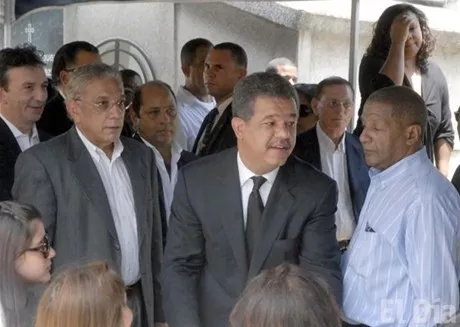 http://eldia.com.do/image/article/35/460×390/0/46516978-6B8B-4C73-B798-84FC65A13EEE.jpeg