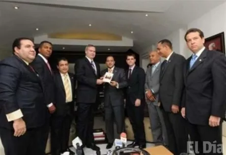http://eldia.com.do/image/article/37/460×390/0/7D8F0E76-2A92-4293-A525-C3BD30101DE7.jpeg