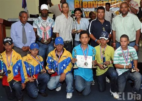 http://eldia.com.do/image/article/36/460×390/0/AE29635D-30FD-4C1E-87DD-D9FAE167F7F1.jpeg