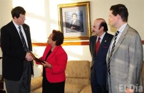http://eldia.com.do/image/article/37/460×390/0/E8B2493C-A5AA-4C67-BEED-52632C0E8780.jpeg