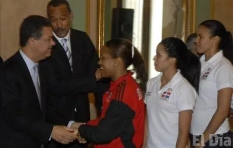http://eldia.com.do/image/article/38/460×390/0/3DD53531-5426-4730-BBB8-CF26DB09D611.jpeg
