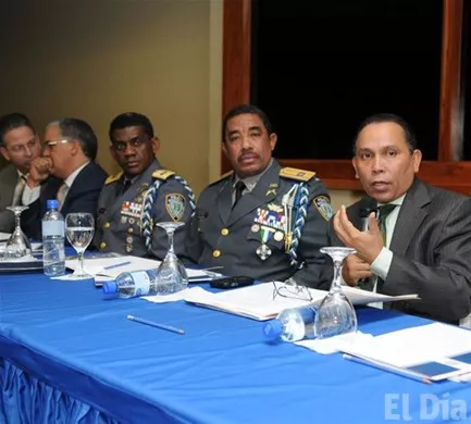 http://eldia.com.do/image/article/40/460×390/0/6ACBE28E-B680-45D9-B1C9-DA13CB3286E3.jpeg