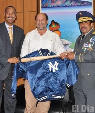 http://eldia.com.do/image/article/40/460×390/0/6C27E6AF-83FF-43E0-B180-0A656E931593.jpeg