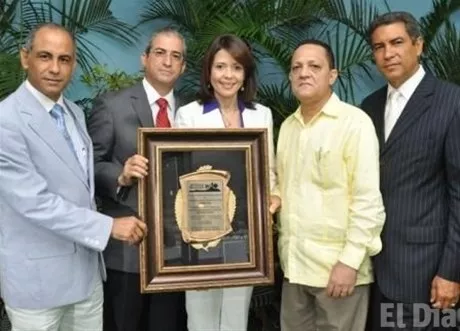 http://eldia.com.do/image/article/38/460×390/0/7C7ABBD3-A0D2-4DFC-87D8-C523AE10E923.jpeg