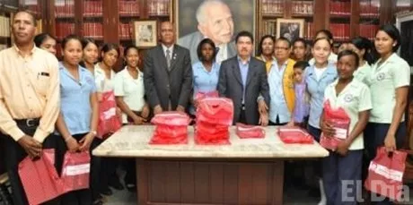 http://eldia.com.do/image/article/39/460×390/0/AB9FC762-6991-4A6E-81F9-7503C00EA6FD.jpeg