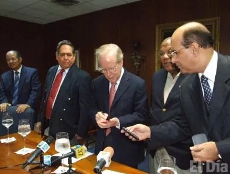 http://eldia.com.do/image/article/41/460×390/0/9C32DE68-1210-48CA-88FE-60D5B3BA1666.jpeg
