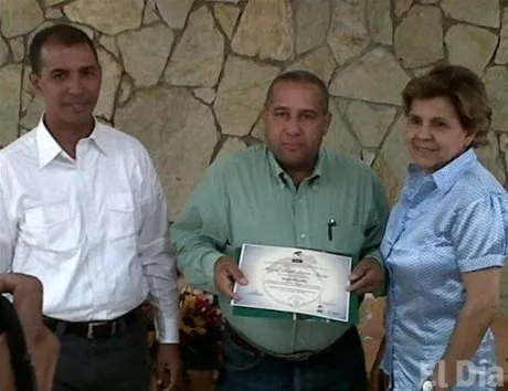 http://eldia.com.do/image/article/46/460×390/0/10EA7667-6473-41FB-B7FB-943798197E06.jpeg