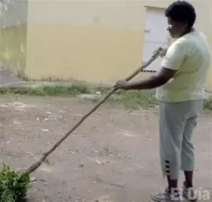 Mujer se alegra de que el marido murió