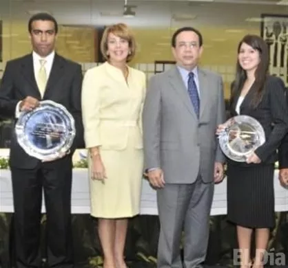 http://eldia.com.do/image/article/44/460×390/0/37296260-EBBC-4CD2-9DC9-A4DB2529DAC4.jpeg