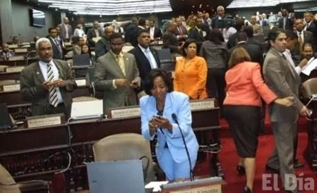 http://eldia.com.do/image/article/44/460×390/0/AC67E9D4-3C9C-414A-9EEC-006460273922.jpeg