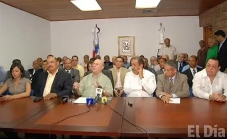 http://eldia.com.do/image/article/45/460×390/0/CEACC1A6-D4CC-41DA-BC7B-0DB32319D7F4.jpeg