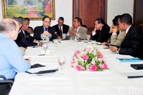 http://eldia.com.do/image/article/44/460×390/0/CFD15D5F-7B5A-44E0-A12B-FA2B88CD6549.jpeg