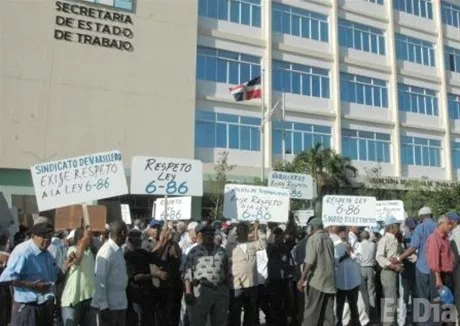 http://eldia.com.do/image/article/48/460×390/0/06629310-4A67-457D-8942-44BFAD425F3D.jpeg