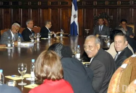 http://eldia.com.do/image/article/47/460×390/0/0706606D-ACCA-4E9D-BF45-A0E643A69A03.jpeg
