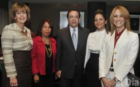 http://eldia.com.do/image/article/46/460×390/0/2CAFB657-1053-4DCE-9968-A122991D02F4.jpeg