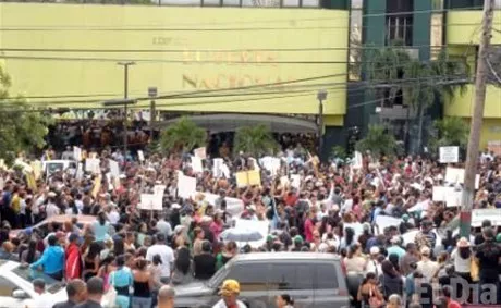 http://eldia.com.do/image/article/47/460×390/0/365ECDF6-02CA-4B21-A6B0-7E02546A95E1.jpeg