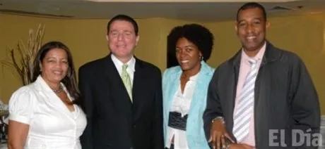 http://eldia.com.do/image/article/49/460×390/0/62A68E33-78A4-4B12-BFAE-0D4735252311.jpeg