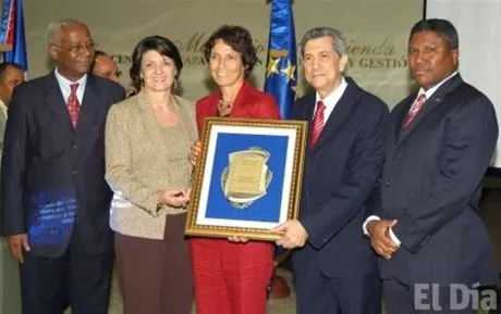 http://eldia.com.do/image/article/47/460×390/0/93B43188-5B59-4462-A46B-25328DC0F4BB.jpeg