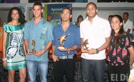 http://eldia.com.do/image/article/46/460×390/0/A72A0ECE-9332-4CF7-BA63-B2785A8033E3.jpeg
