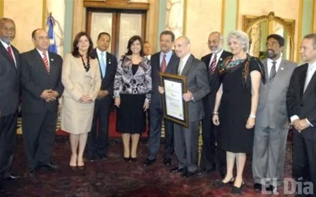 http://eldia.com.do/image/article/49/460×390/0/C1748F71-7EA6-4A76-92B0-5E9DF4303DD2.jpeg