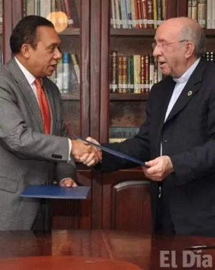 http://eldia.com.do/image/article/50/460×390/0/235B2908-A36C-4E7C-B9F4-D48CE750AF8B.jpeg