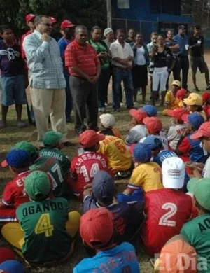http://eldia.com.do/image/article/50/460×390/0/27AB1819-DDF5-49F6-85E7-38F606621D50.jpeg