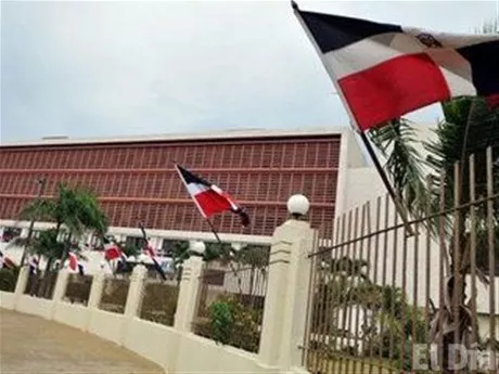 http://eldia.com.do/image/article/50/460×390/0/4A0D9402-15E5-4D4B-A155-F8BB98A5855D.jpeg