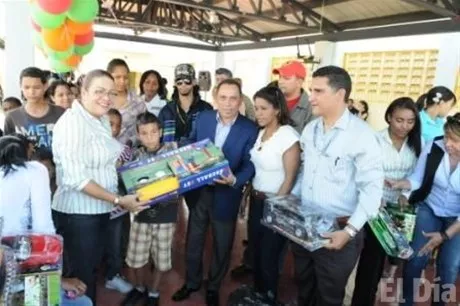 http://eldia.com.do/image/article/50/460×390/0/E566611B-2455-45D1-B002-0C8C66AB0E0D.jpeg