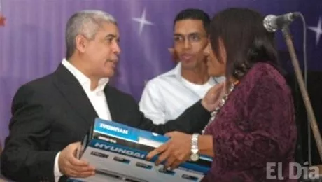 http://eldia.com.do/image/article/49/460×390/0/F29D64D4-C489-45DB-A786-C23F959A70E7.jpeg