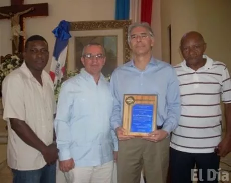 http://eldia.com.do/image/article/52/460×390/0/424D6170-F578-4EB3-9140-ACAE5387793E.jpeg