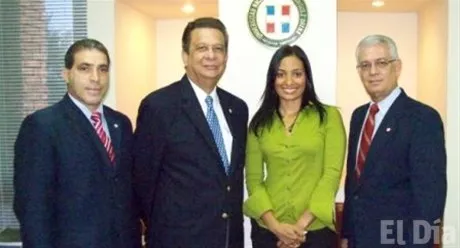 http://eldia.com.do/image/article/54/460×390/0/EE311C86-A1F6-4E78-89F8-8737E7A320DB.jpeg