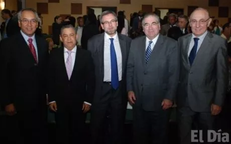 http://eldia.com.do/image/article/62/460×390/0/8CB63C87-4AA8-4B2D-801E-7707FCAFD738.jpeg