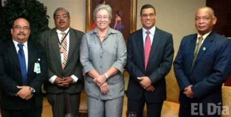 http://eldia.com.do/image/article/61/460×390/0/E2AAD054-2146-4496-A178-27FC42A403B9.jpeg