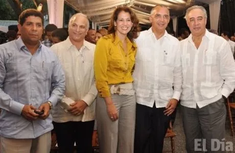 http://eldia.com.do/image/article/65/460×390/0/33659EAE-C633-4B59-81BD-B3D1E218D0D2.jpeg