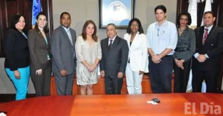 http://eldia.com.do/image/article/71/460×390/0/7D0C5656-E509-429B-9937-7415ADCE52FA.jpeg