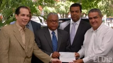 http://eldia.com.do/image/article/71/460×390/0/80B9CB8D-B232-455D-B84C-A78EF272374C.jpeg