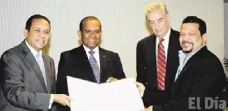 http://eldia.com.do/image/article/74/460×390/0/020ED6F3-2DF0-47DB-B773-A428EF3F274F.jpeg