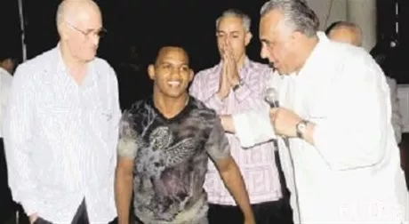 http://eldia.com.do/image/article/81/460×390/0/5CB07496-37F0-4C72-8959-F82D22EB41B1.jpeg