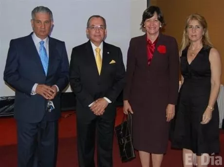 http://eldia.com.do/image/article/85/460×390/0/2C459EDE-EB0D-40B0-B7BD-4B3FF1E8575B.jpeg