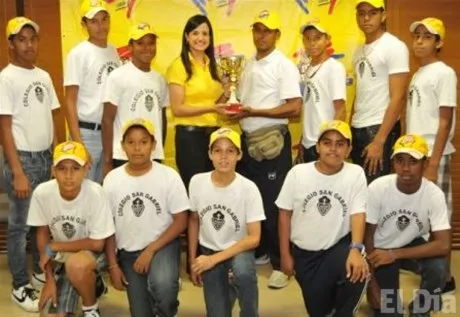 http://eldia.com.do/image/article/86/460×390/0/9512FD1D-12B4-41C3-AAE7-880AD12F1C6F.jpeg