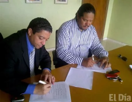 http://eldia.com.do/image/article/86/460×390/0/E7CF4C63-1186-4670-A10F-3C5145944320.jpeg